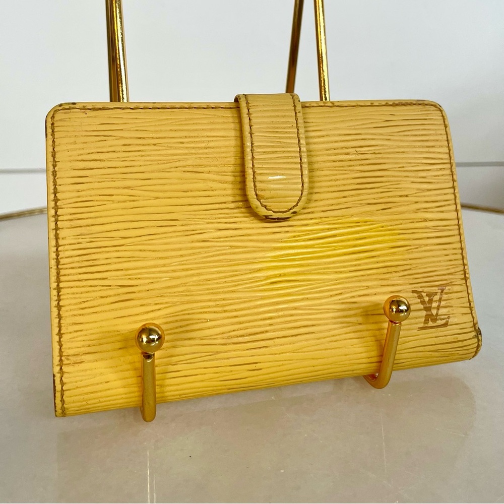 SOLD - Louis Vuitton Kisslock Wallet | LV Epi Leather Wallet